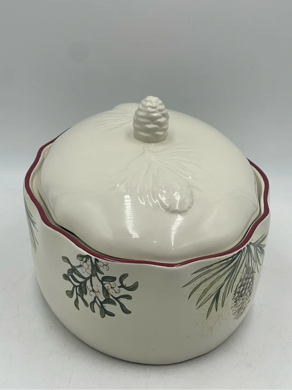 Better Homes & Gardens “Heritage Collection” Limited Edition Pinecone Casserole